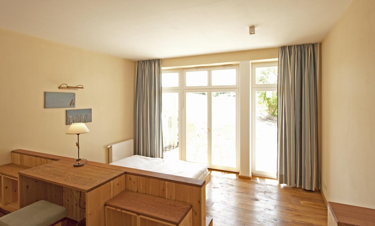 Hotel Gutshaus Parin - Bio- Und Gesundheitshotel Moor-Rolofshagen Exterior foto